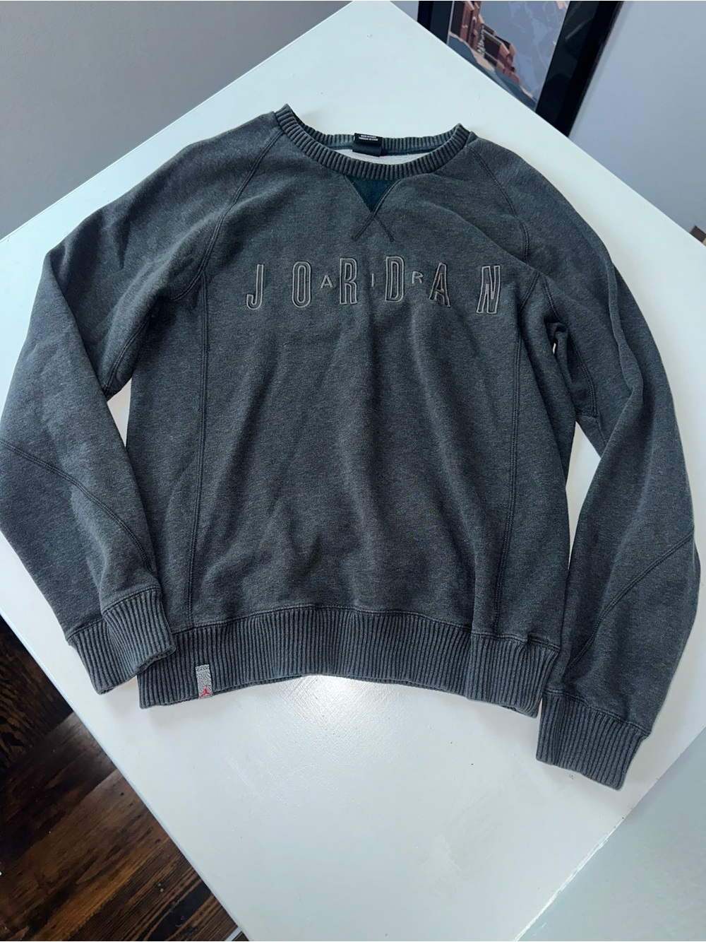 Nike Men’s Charcoal Gray Crewneck Sweatshirt